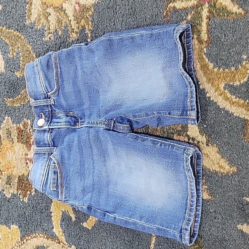 Adjustable jorts